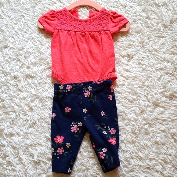 Carter's Outfit - Picture 1 of 7